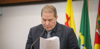 chico-viga-apresenta-mocao-de-aplausos-ao-restaurante-bahrem-&-grill-por-contribuicao-a-economia-acreana