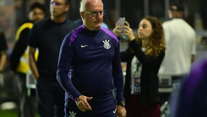 dorival-diz-que-arbitragem-‘rouba-protagonismo-dos-atletas’