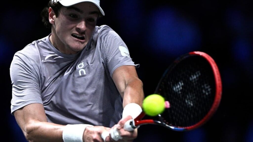 derrota-de-italiano-beneficia-joao-fonseca-no-ranking;-entenda05/11/2025-14:15