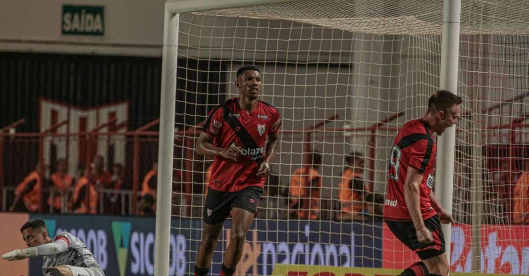 apos-queda,-paysandu-usa-redes-sociais-e-fala-em-‘retorno-mais-forte’