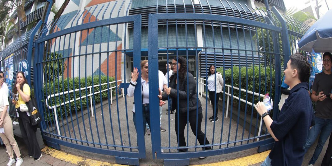 enem-2025:-portoes-sao-fechados-em-todo-o-brasil