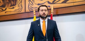 em-defesa-do-prefeito-de-feijo,-emerson-jarude-critica-postura-do-governo-e-cita-conflitos-com-instituicoes