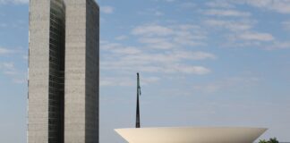 lider-da-bancada-ruralista-quer-incluir-acoes-do-mst-no-pl-antifaccao