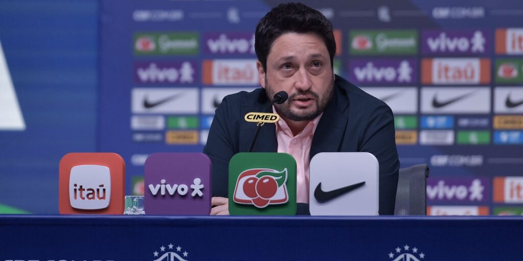 arthur-elias-convoca-selecao-para-ultimos-amistosos-do-ano-na-europa