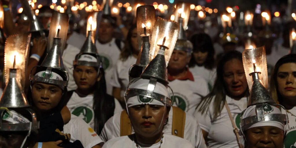 Extrativistas marcham na COP por reconhecimento na proteção florestal – Cidade AC News extrativistas-marcham-na-cop-por-reconhecimento-na-protecao-florestal