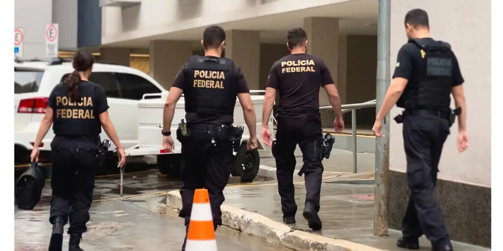 fraudes-no-inss:-ex-ministro-de-bolsonaro-e-deputados-sao-alvos-da-pf