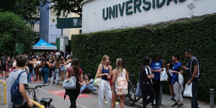 enem-2025:-candidatos-fazem-prova-de-matematica-e-ciencias-da-natureza