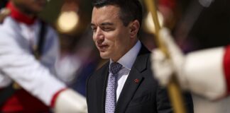 em-referendo,-equador-rejeita-instalar-bases-militares-estrangeiras