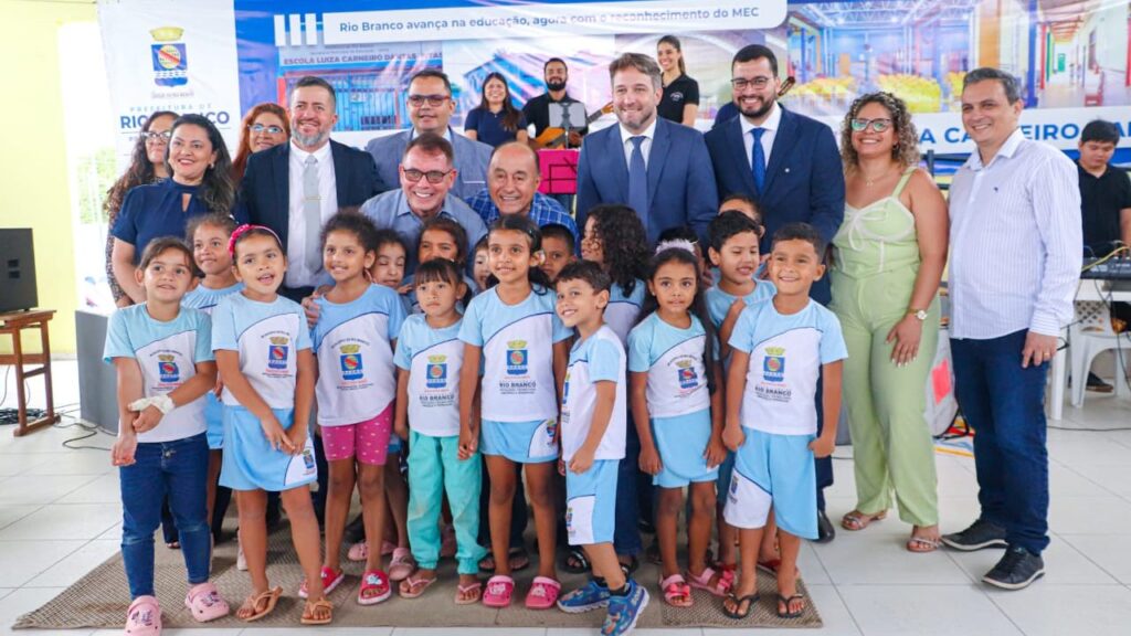 prefeitura-de-rio-branco-reinaugura-e-credencia-escola-municipal-de-ensino-infantil-luiza-carneiro-dantas