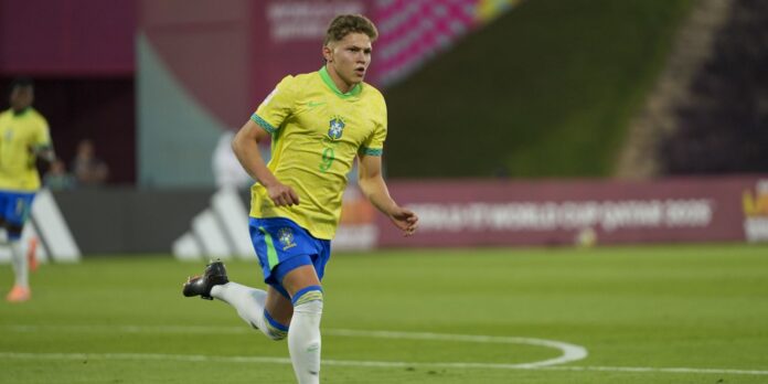 brasil-marca-no-ultimo-minuto-e-garante-vaga-na-semi-do-mundial-sub-17 brasil-marca-no-ultimo-minuto-e-garante-vaga-na-semi-do-mundial-sub-17