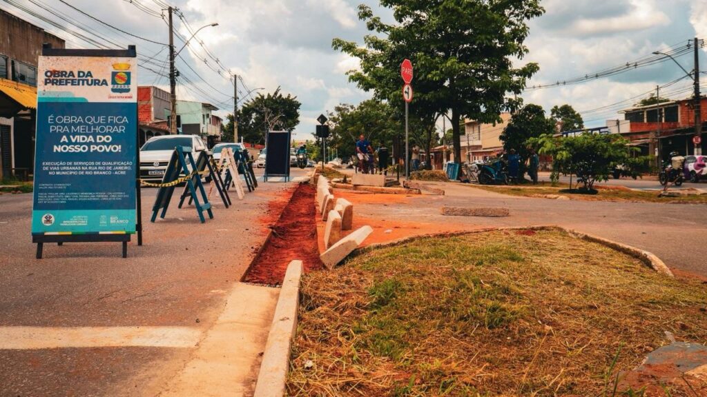 prefeitura-da-capital-conclui-implantacao-de-dois-retornos-na-rua-valdomiro-lopes-para-aumentar-seguranca-viaria