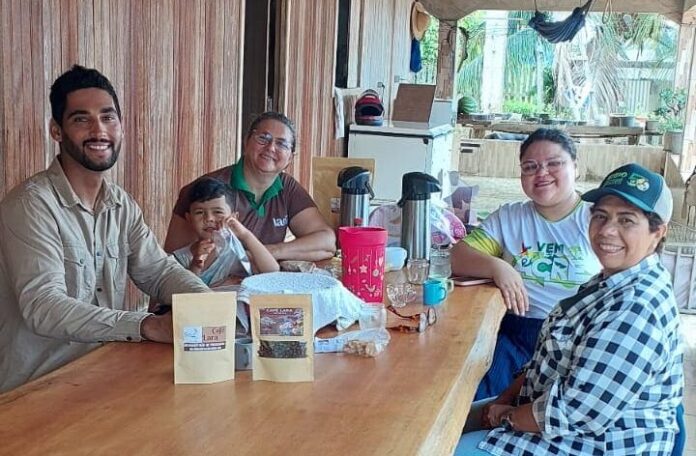 governo-realiza-estudo-diagnostico-e-orienta-registro-de-empreendimentos-para-incentivar-turismo-rural-com-rota-do-cafe,-cachacaria,-doces-e-laticinios-no-acre governo-realiza-estudo-diagnostico-e-orienta-registro-de-empreendimentos-para-incentivar-turismo-rural-com-rota-do-cafe,-cachacaria,-doces-e-laticinios-no-acre