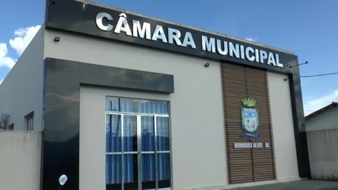 camara-de-rodrigues-alves-divulga-nota-sobre-concessao-de-diarias;-folha-do-jurua-rebate-alegacoes camara-de-rodrigues-alves-divulga-nota-sobre-concessao-de-diarias;-folha-do-jurua-rebate-alegacoes