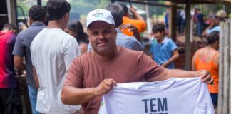 em-clima-de-festa-e-alta-expectativa,-moradores-do-bairro-siberia-aguardam-entrega-de-ponte-historica-em-xapuri-com-churrasco