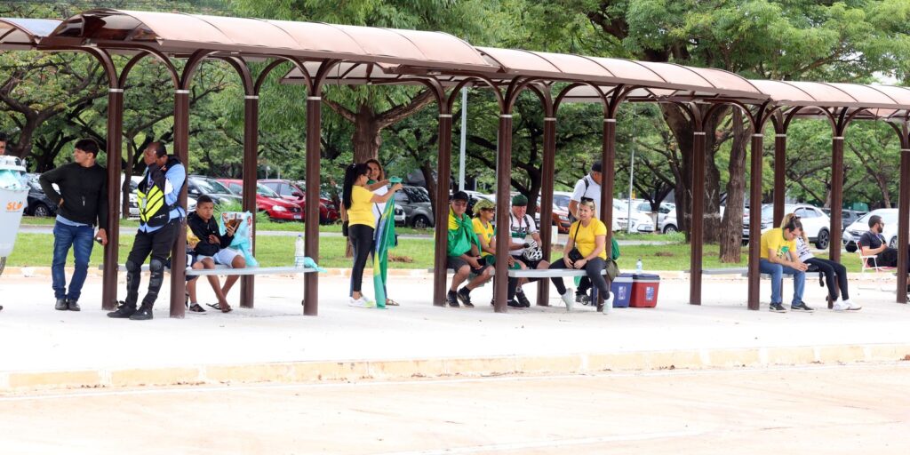 medico-e-advogados-visitam-bolsonaro-antes-de-audiencia-de-custodia