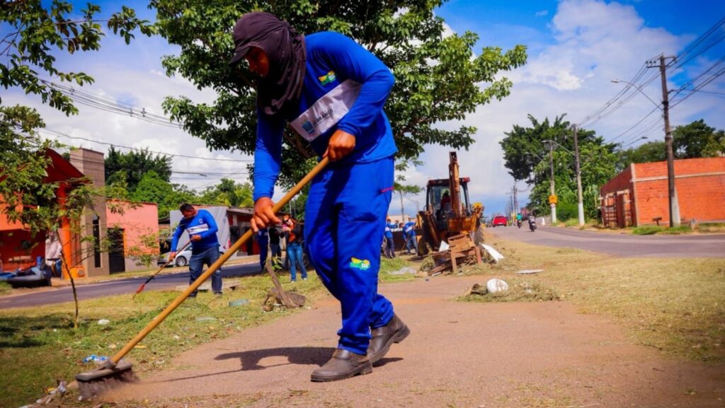 limpeza-e-coleta-de-entulhos-sao-acoes-permanentes-da-prefeitura-de-rio-branco