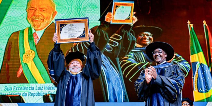 lula-recebe-titulo-de-doutor-honoris-causa-em-mocambique lula-recebe-titulo-de-doutor-honoris-causa-em-mocambique