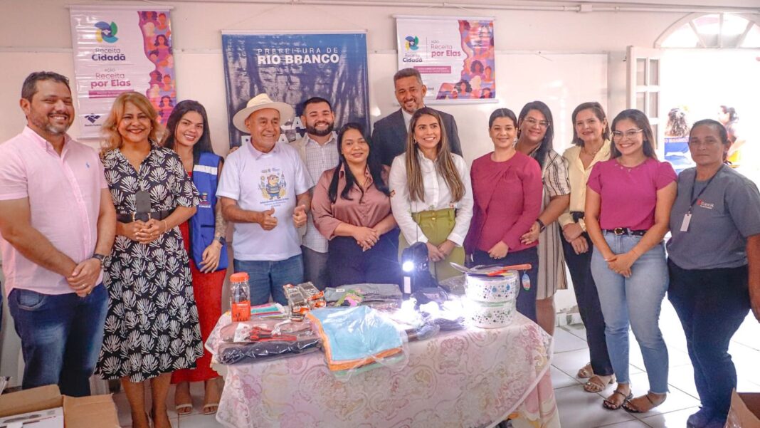 prefeitura-de-rio-branco-recebe-doacoes-da-receita-federal-para-a-casa-rosa-mulher