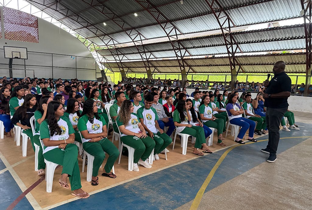 estudantes-de-cruzeiro-do-sul-participam-de-atividades-do-projeto-dna-do-brasil