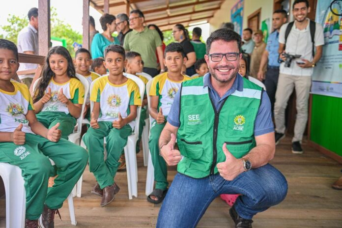 governo-reforca-ensino-rural-e-indigena-com-entrega-de-escola-revitalizada-e-mais-de-r$-30-milhoes-em-obras-em-todo-o-estado