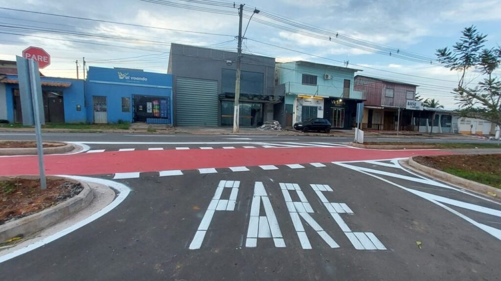 prefeitura-de-rio-branco-implanta-melhorias-no-transito-da-valdomiro-lopes-apos-reivindicacoes-da-comunidade