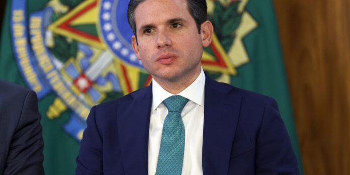 com-fuga-de-ramagem,-motta-proibe-deputados-de-votarem-do-exterior com-fuga-de-ramagem,-motta-proibe-deputados-de-votarem-do-exterior