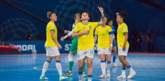 brasil-goleia-italia-e-esta-nas-quartas-da-copa-do-mundo-de-futsal