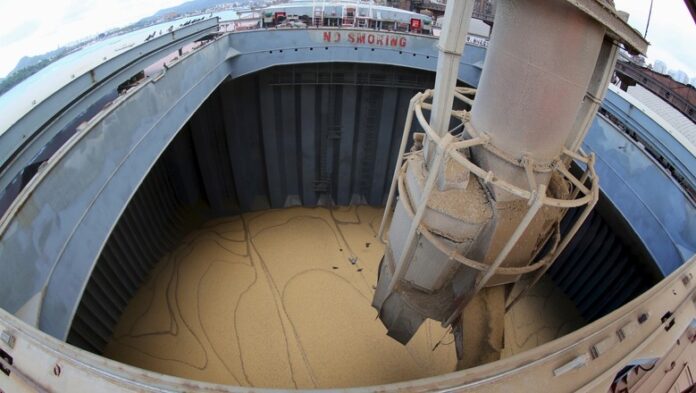 china-cancela-carga-de-soja-do-brasil-e-suspende-cinco-unidades,-diz-jornal