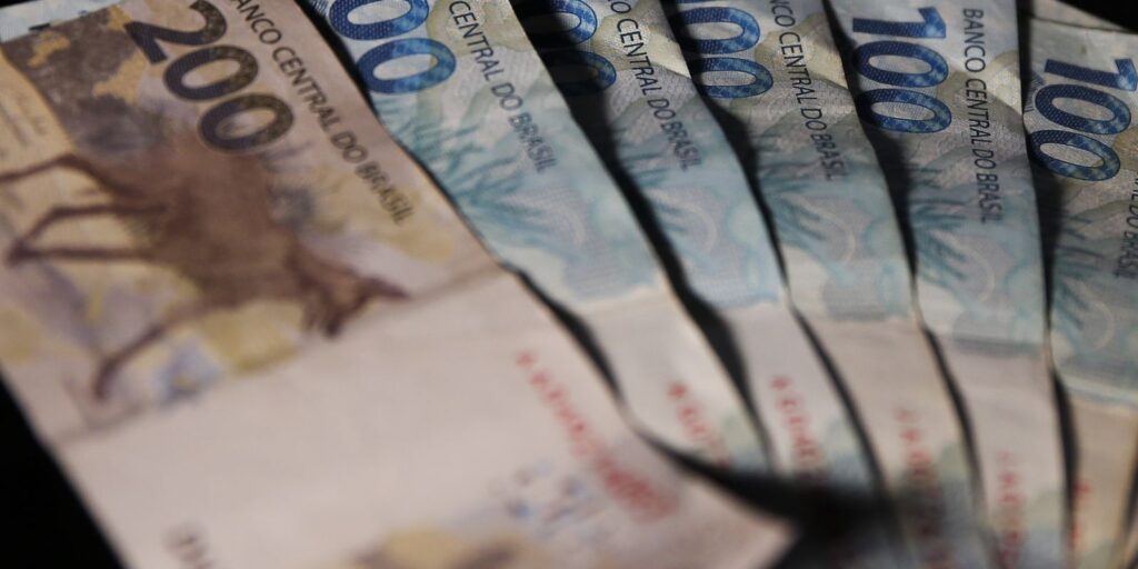 Dívida Pública sobe 1,62% em outubro e supera R$ 8,2 trilhões – Cidade AC News divida-publica-sobe-1,62%-em-outubro-e-supera-r$-8,2-trilhoes