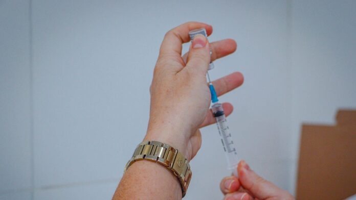 prefeitura-de-rio-branco-realiza-dia-d-de-vacinacao-contra-a-influenza,-neste-sabado
