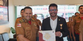 governador-gladson-cameli-e-homenageado-pelo-corpo-de-bombeiros-do-amazonas-com-a-medalha-imperador-dom-pedro-ii