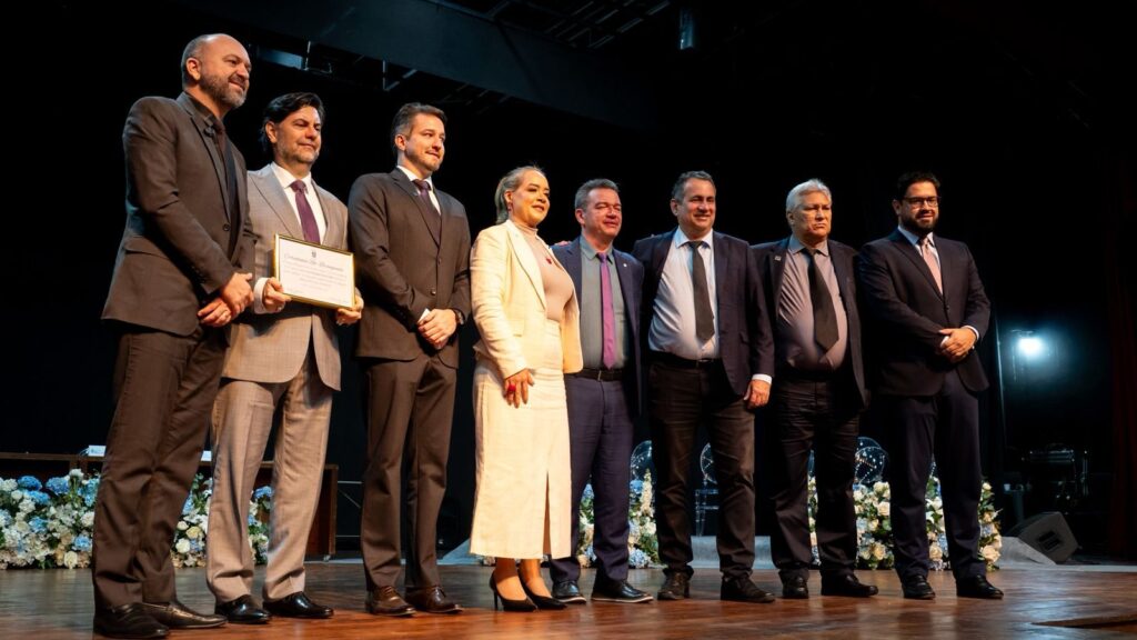 prefeitura-de-rio-branco-participa-de-sessao-solene-da-camara-municipal-em-homenagem-a-personalidades-acreanas