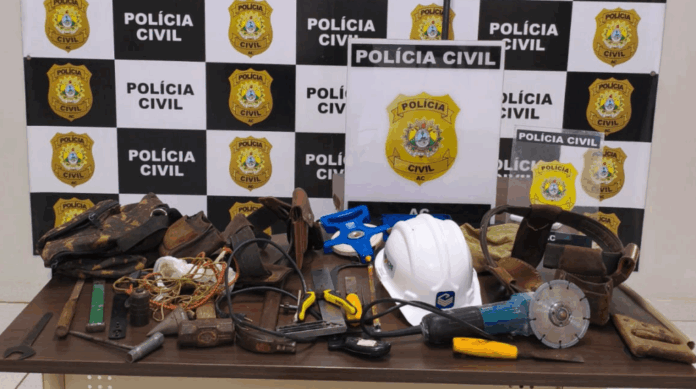 Objetos levados do depósito da obra foram encontrados e serão entregues à empresa responsável Objetos levados do depósito da obra foram encontrados e serão entregues à empresa responsável