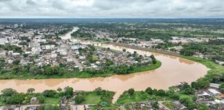 chuvas no Acre com Defesa Civil monitorando o Rio Acre em alerta