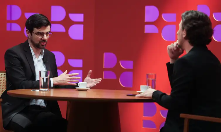 Brasília - 11/11/2025 -Brasília (DF), 11/11/2025 –  Secretário de política econômica, Guilherme Mello, é o convidado do programa DR com Demori, na Empresa Brasil de Comunicação (EBC).
Foto: Valter Campanato/Agência Brasil