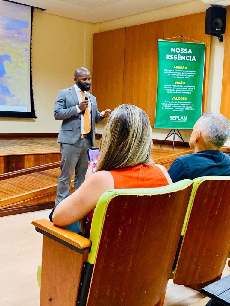 Polícia Civil do Acre realiza palestra sobre racismo estrutural na administração pública para servidores do Estado | Cidade AC News – Notícias do Acre