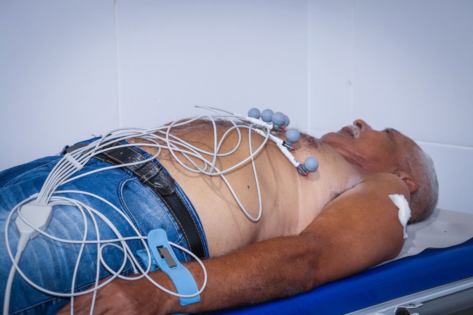 Foto de exame de eletrocardiograma