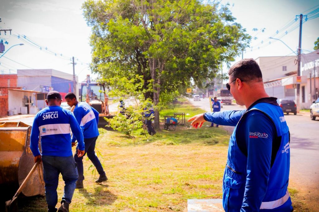 Limpeza Rua Valdomiro Lopes 10