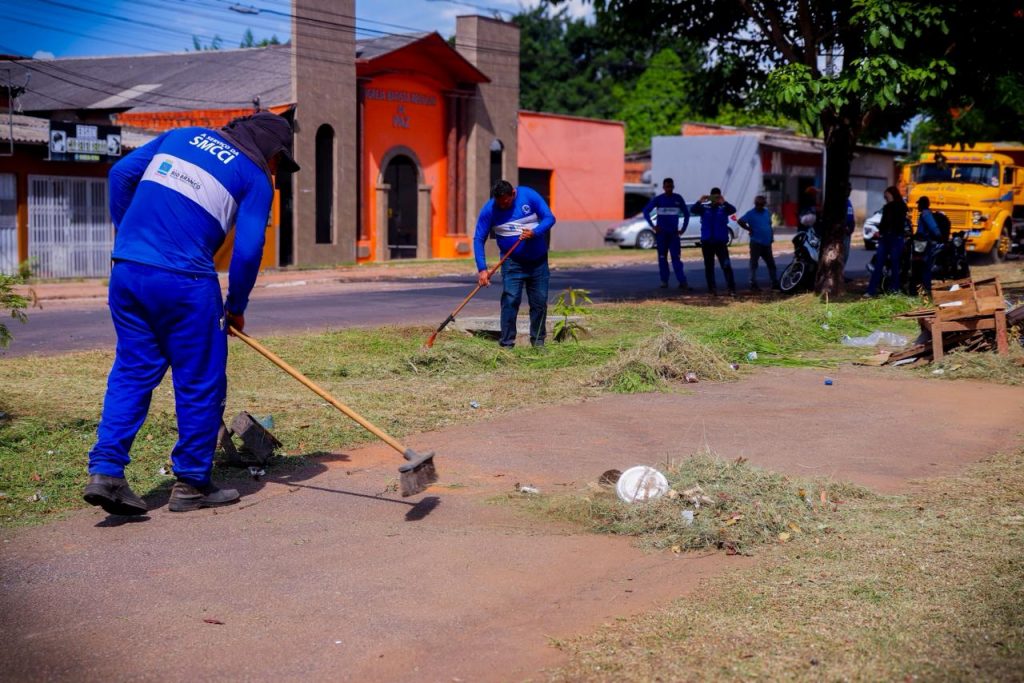 Limpeza Rua Valdomiro Lopes 7
