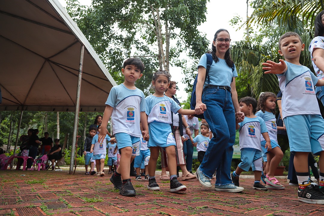 Foto dos alunos da rede municipal de educação