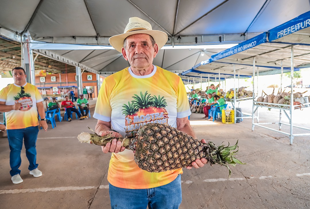 Foto do secretário Eracides Caetano