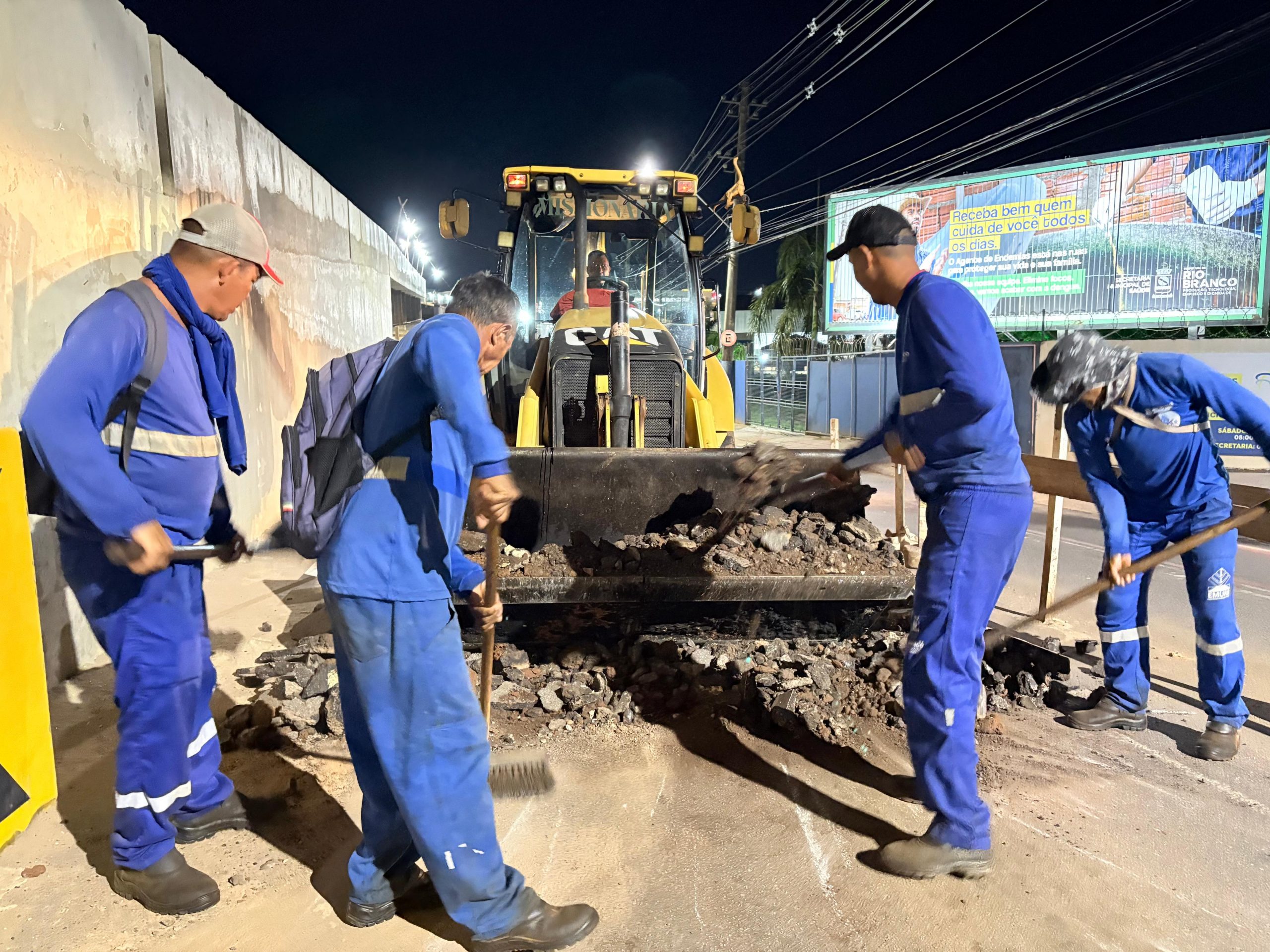 Foto de serviços de pavimentação asfáltica