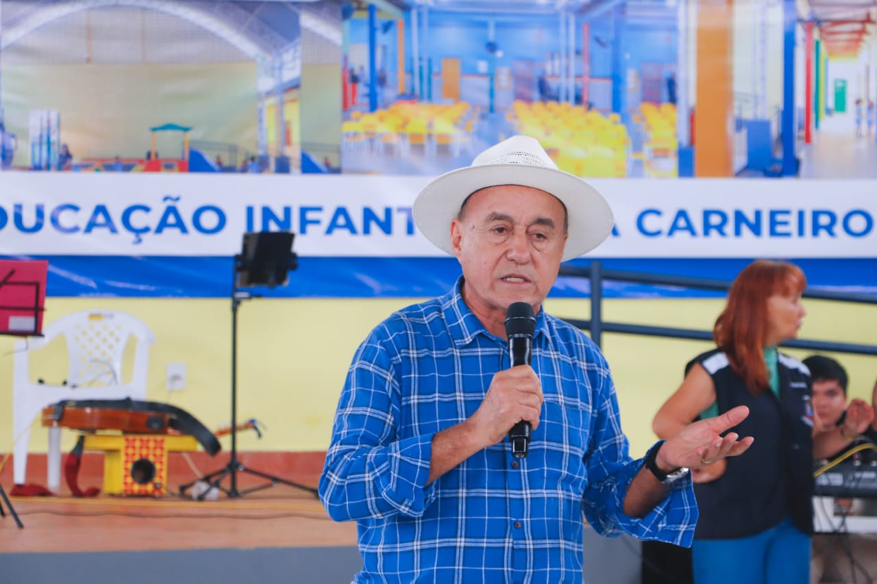 Prefeitura reinaugura e credencia a Escola Luiza Carneiro Dantas 19 1