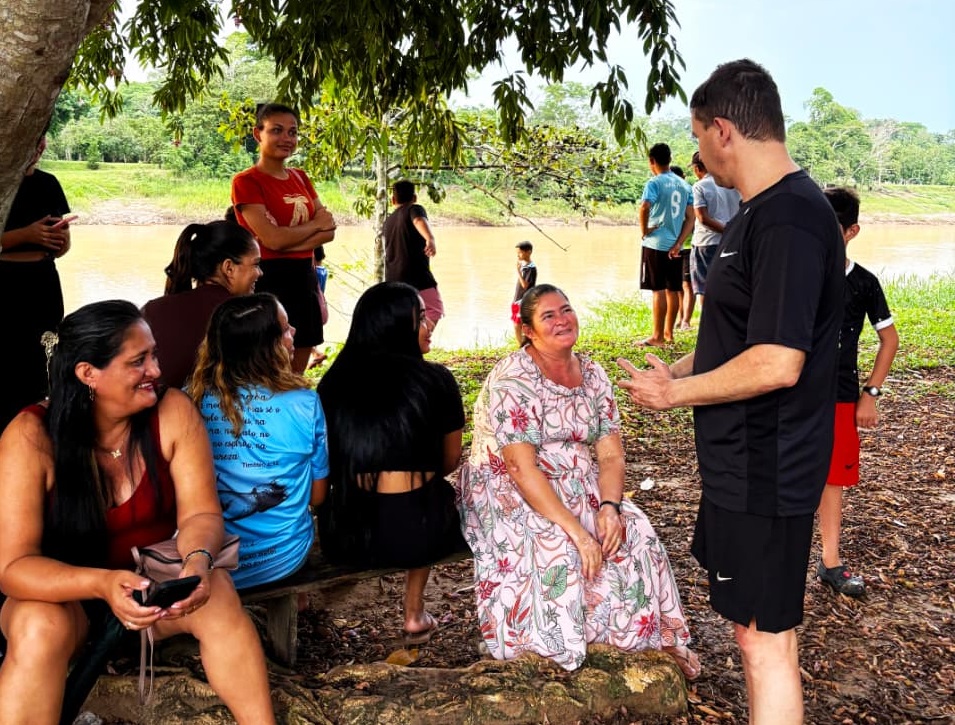 Eduardo Velloso percorre comunidades isoladas do interior do Acre, escuta moradores e anuncia mutirão de saúde para 2026 | Cidade AC News – Notícias do Acre