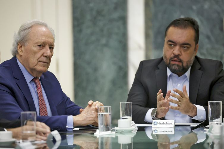 Rio de Janeiro (RJ), 29/10/2025 - Ministro da Justiça, Ricardo Lewandowski, juntamente com o governador do Rio de Janeiro, Cláudio Castro, durante reunião sobre a ação policial da Operação Contenção, contra o Comando Vermelho. Foto: Fernando Frazão/Agência Brasil