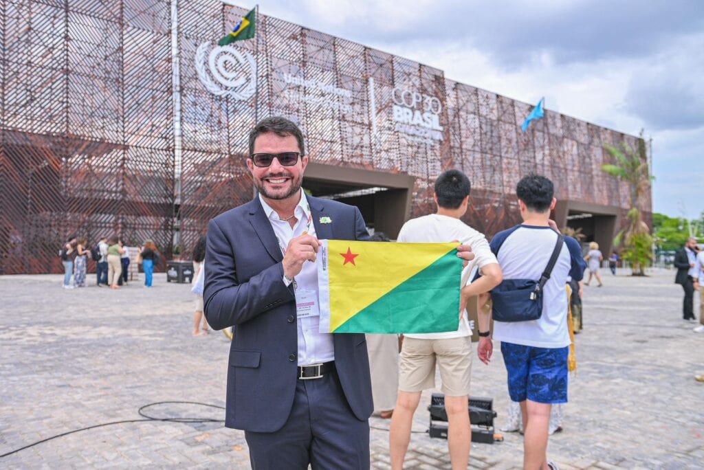 Governador Gladson Camelí assina memorando de parceria entre GCF e Unamaz para pesquisas em sustentabilidade, mudanças climáticas e gestão de recursos na Amazônia | Cidade AC News – Notícias do Acre