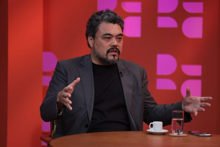 São Paulo (SP), 25/09/2025 - DR com Demori recebe o jornalista, cientista político e professor, Leonardo Sakamoto..Foto: Paulo Pinto/Agência Brasil