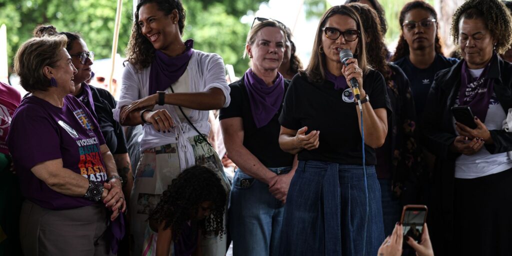 Ministras exaltam luta das mulheres em ato contra o feminicídio – Cidade AC News ministras-exaltam-luta-das-mulheres-em-ato-contra-o-feminicidio
