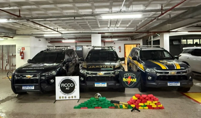 policia-civil-participa-de-operacao-integrada-da-ficco/ac-que-apreende-grande-carregamento-de-drogas-e-armas-de-fogo