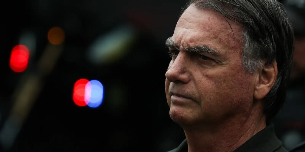 Justiça suspende benefícios vitalícios durante prisão de Bolsonaro – Cidade AC News justica-suspende-beneficios-vitalicios-durante-prisao-de-bolsonaro